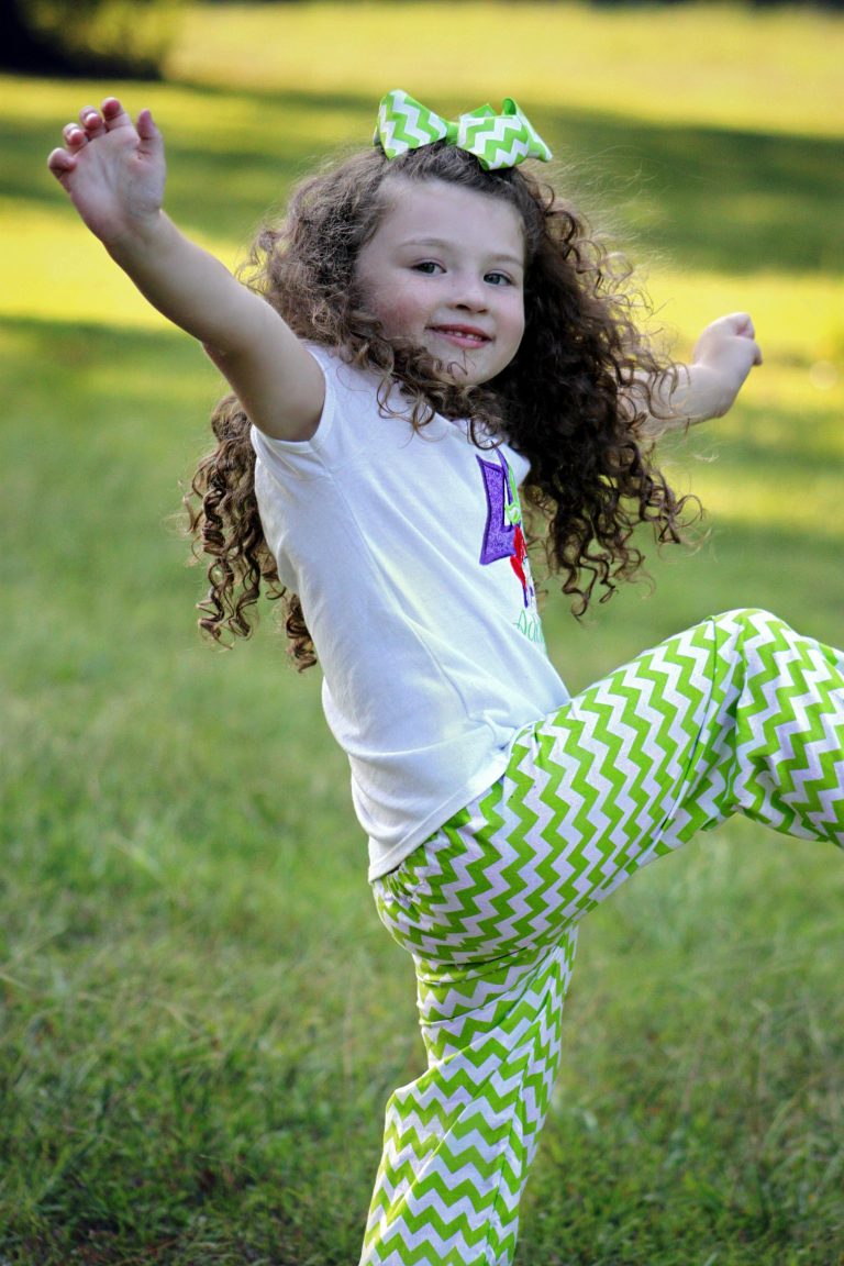 8 cortes de pelo para niños con rulos 【Blog De Peluquería】