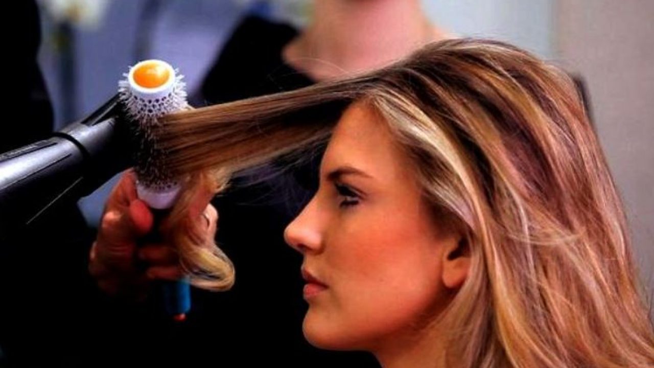 Clase 11: Hacer BRUSHING en corte Carré 【2022】Blog De Peluquería